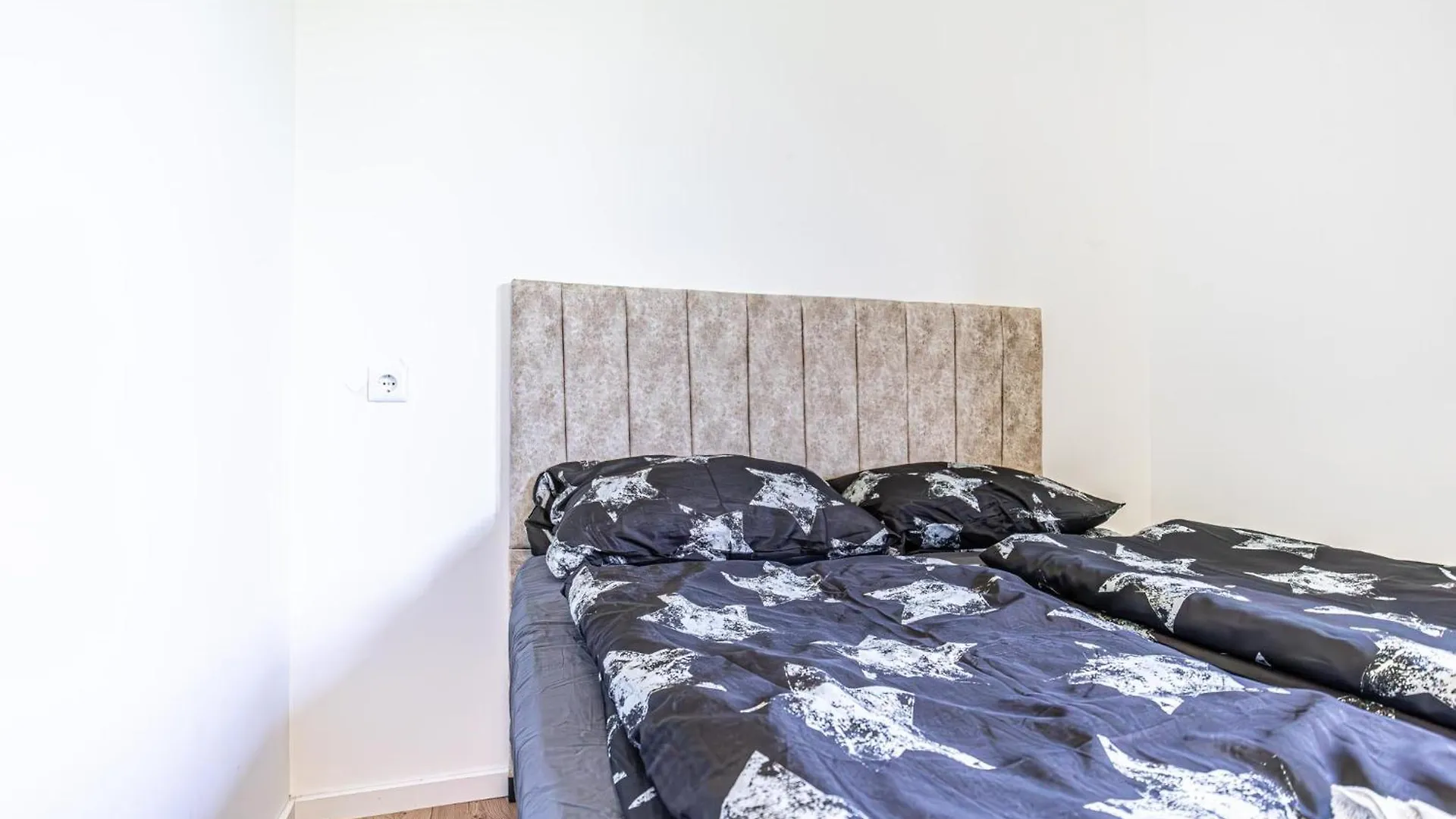 Comfy Rooms In Shared Villa With Terrace And Garden Vídeň Hostel