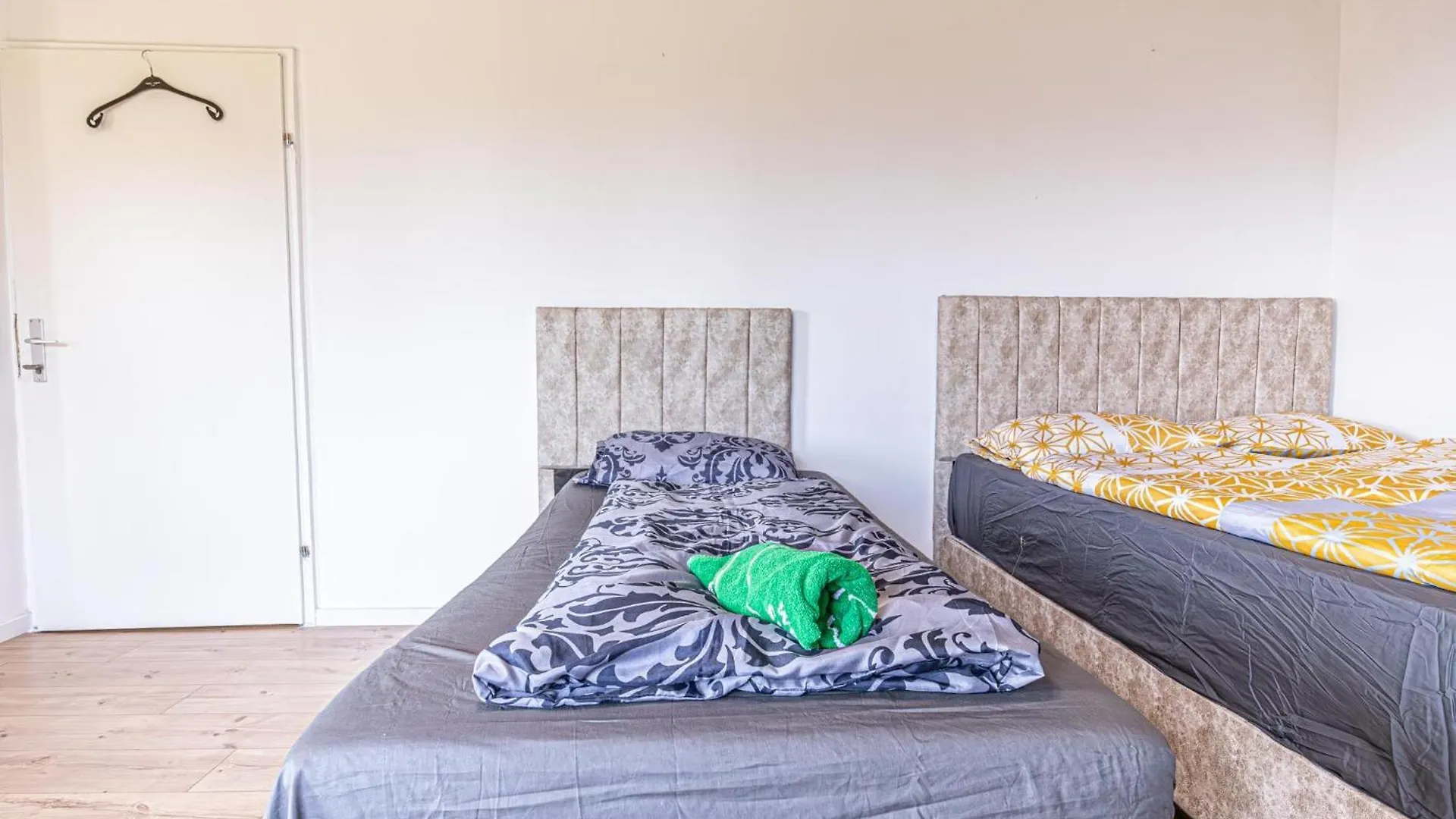 Hostel Comfy Rooms In Shared Villa With Terrace And Garden Vídeň
