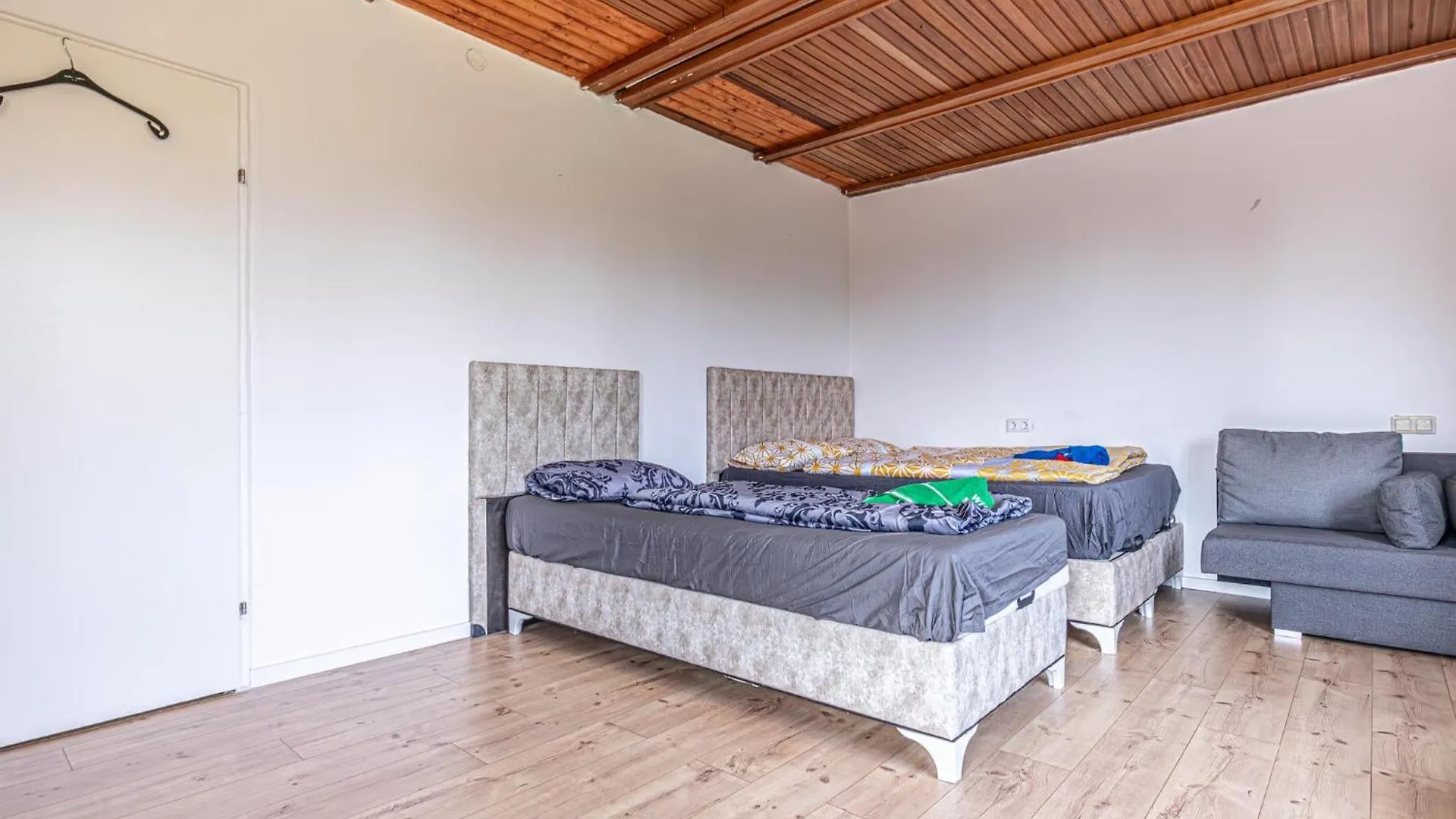 Comfy Rooms In Shared Villa With Terrace And Garden Vídeň Hostel