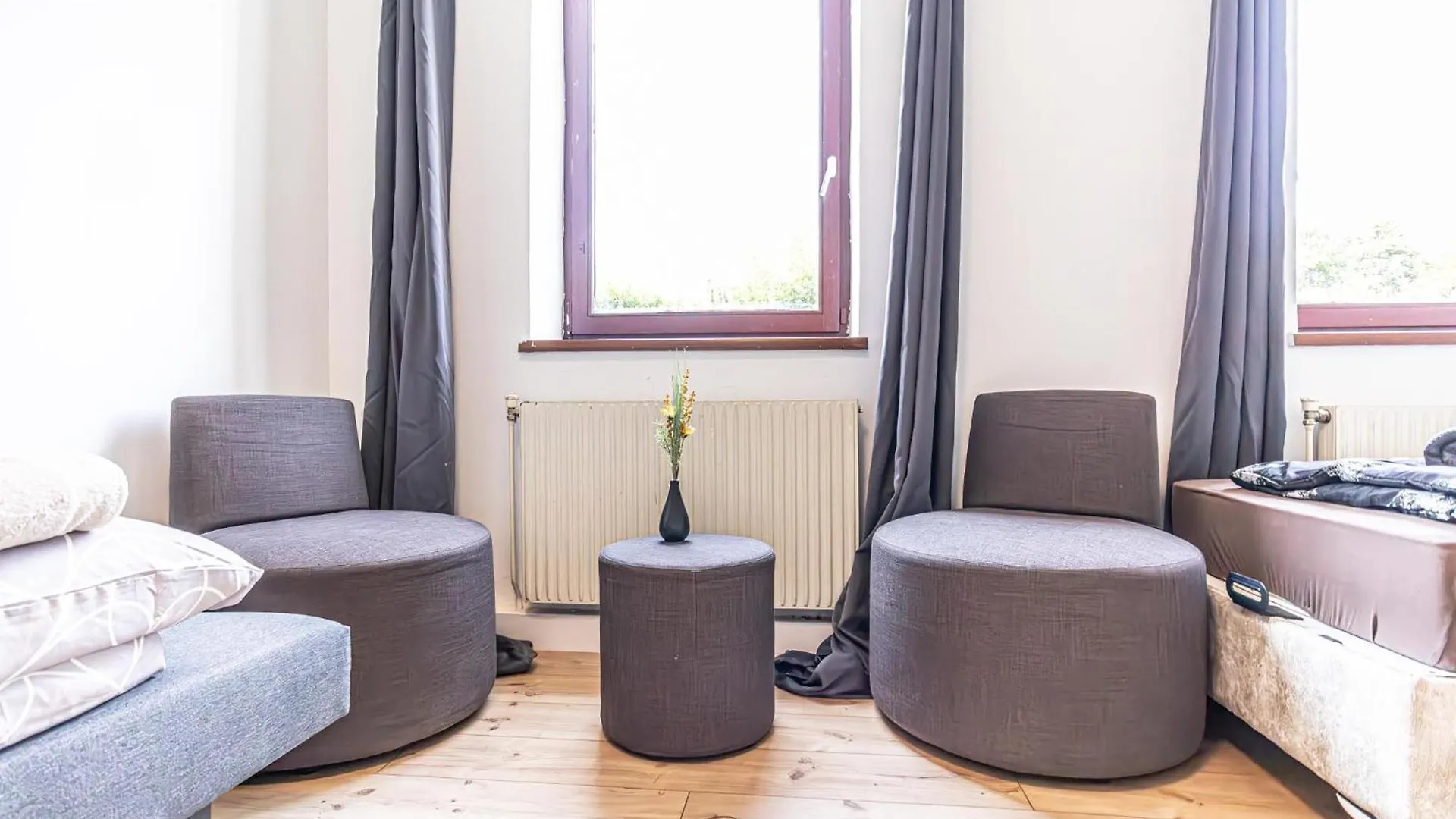 Hostel Comfy Rooms In Shared Villa With Terrace And Garden Vídeň Rakousko