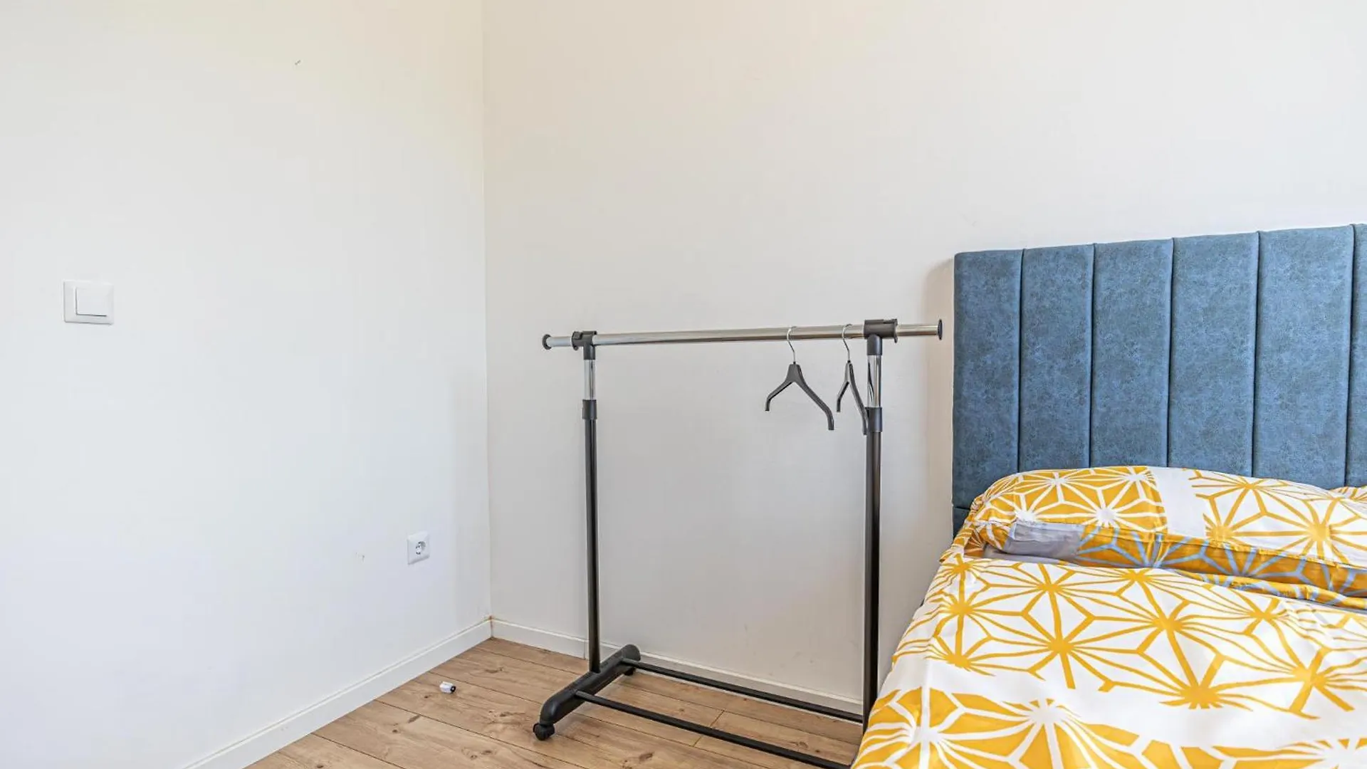 Comfy Rooms In Shared Villa With Terrace And Garden Vienna Hostel