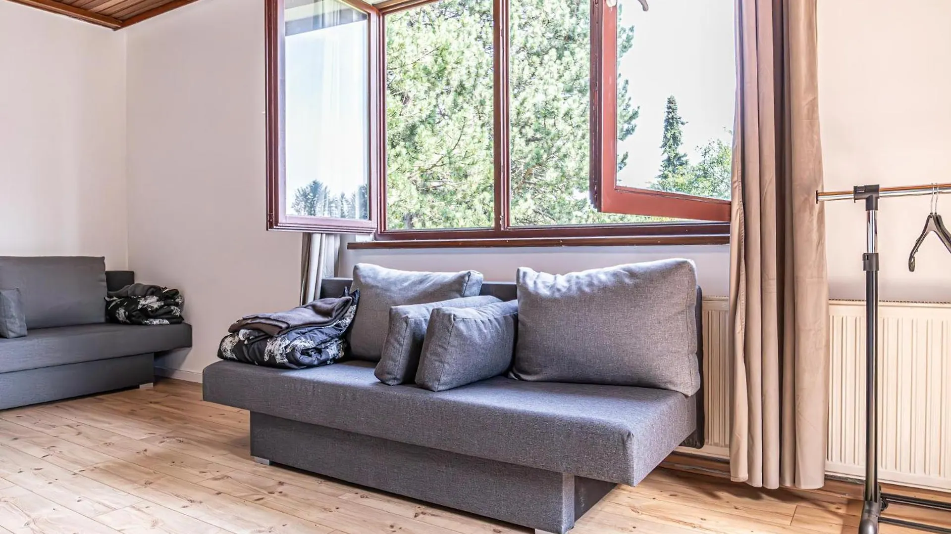 Hostel Comfy Rooms In Shared Villa With Terrace And Garden Vienna Austria