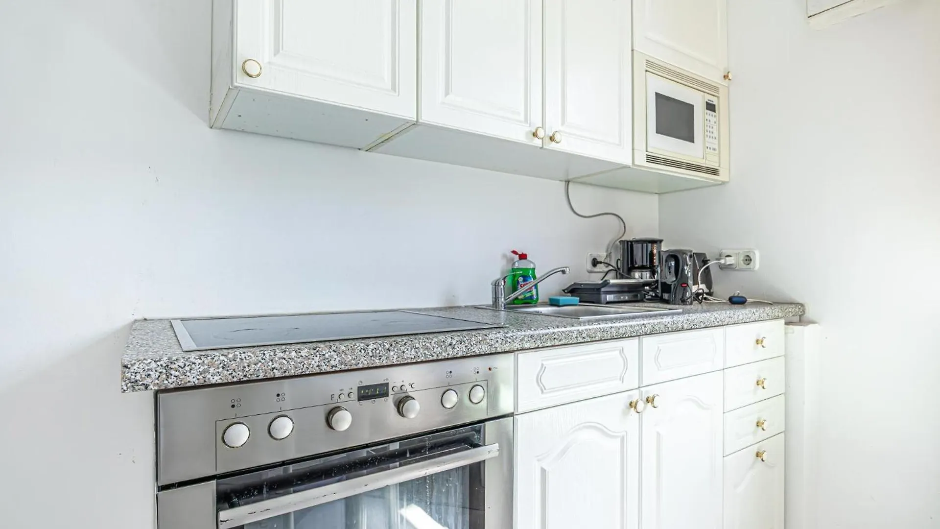 Hostel Comfy Rooms In Shared Villa With Terrace And Garden Vienna